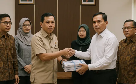 Kanwil Kemenkum Kalbar Fasilitasi Serah Terima Protokol Notaris di Pontianak, Tingkatkan Kepastian Hukum