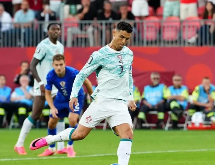 Viral Ronaldo Ucap 'Bismillah' Sebelum Cetak Gol Penalti di Piala Dunia 2026