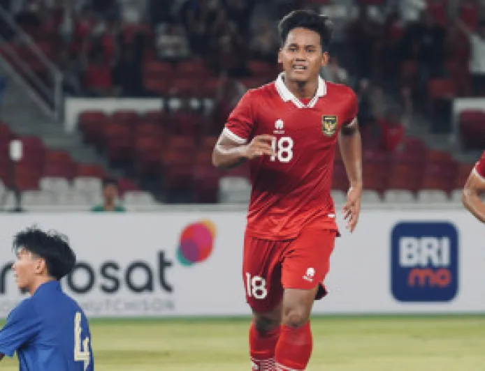 Toni Firmansyah Tingkatkan Fisik saat Libur Kompetisi untuk Amankan Tempat Utama di Persebaya