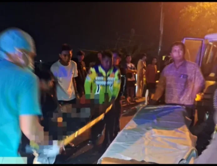 Kecelakaan Adu Banteng di Lamongan, Dua Pelajar Tewas Tragis di Jalan Mastrip