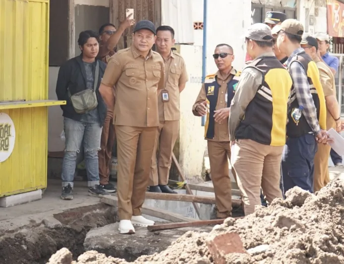 Pemkab Sidoarjo Percepat Peninggian Jalan Bluru Kidul untuk Atasi Banjir