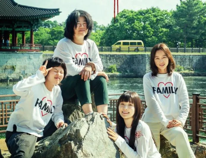Sinopsis The Journey to Gyeongju: Gong Hyo Jin Memulai Misi Balas Dendam Keluarga