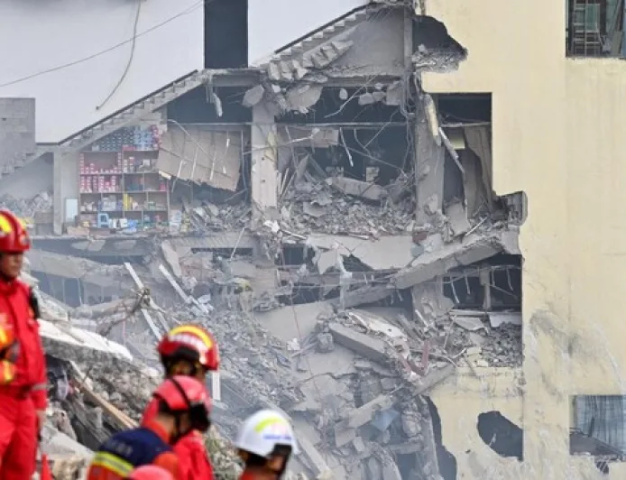 Longsor Dahsyat di Chongqing Tewaskan 8 Orang, 34 Hilang dan Evakuasi Masif