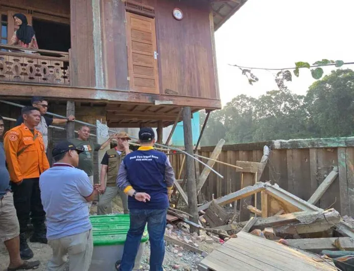 Longsor di Lais Rusak Rumah Warga, Bupati HM Toha Instruksikan Penanganan Darurat