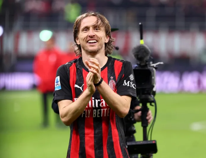 Luka Modric Sepakat Perpanjang Kontrak 1 Tahun di AC Milan