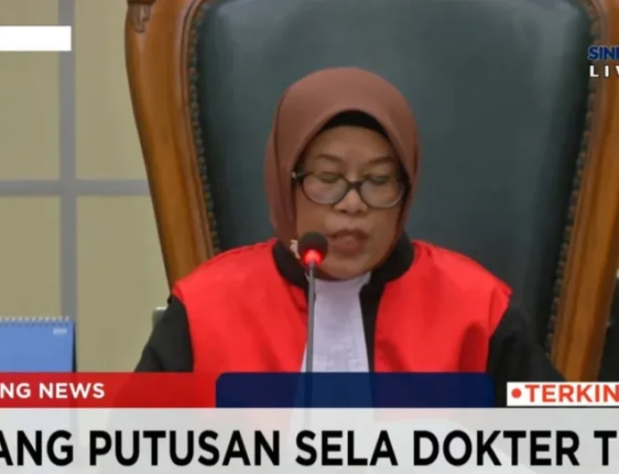 Eksepsi Dokter Tifa Diterima, Surat Dakwaan Batal Demi Hukum di PN Jaktim