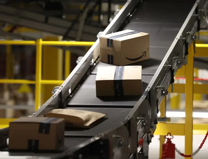 Amazon Wajibkan Penjual Labeli Gambar AI Setelah Aturan Baru di New York