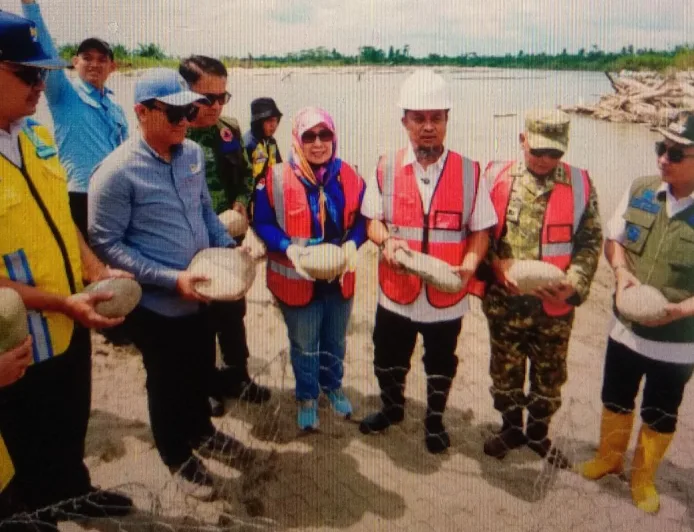 Gubernur Sulsel Bangun Tanggul 200 Meter Perkuat Penanganan Banjir Luwu Utara