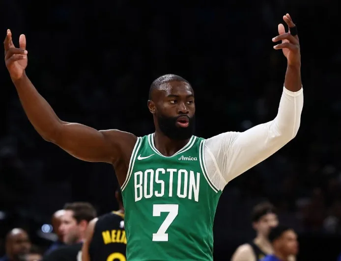 Warriors Gagal Dapatkan Jaylen Brown, Celtics Pilih Tukar ke Sixers