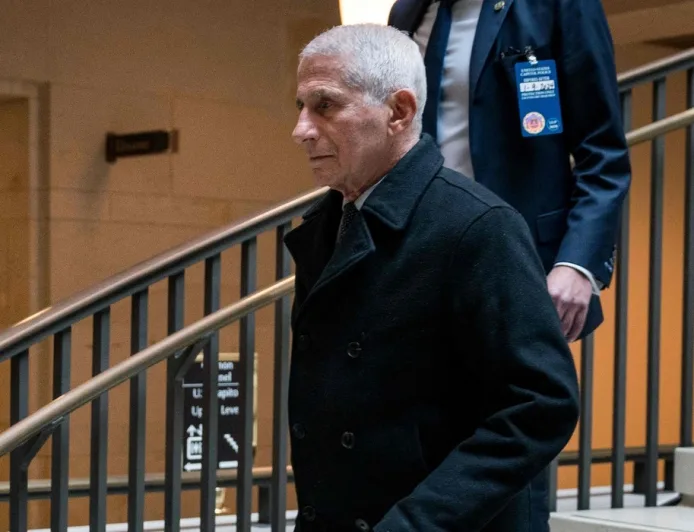 Anthony Fauci Bungkam Ditempa Pertanyaan Senat AS soal Asal-usul Covid-19