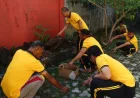 Sambut HUT Humas Polri Ke-75, Polres Palopo Gelar Bakti Sosial Bersihkan Rumah Ibadah