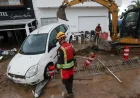 Banjir Bandang Seret Mobil dan Rendam Rumah, 2 Orang Tewas