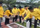 HUT Ke-62, Kader Partai Golkar Wonosobo Tabur Bunga di TMP Wiropati