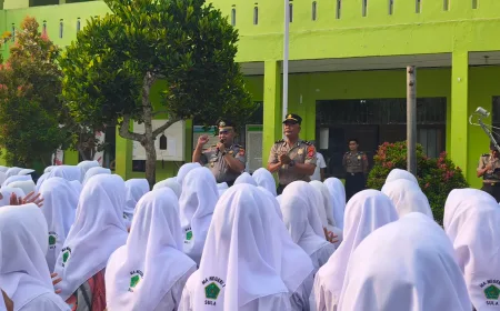 Polres Kepulauan Sula Edukasi Pelajar MAN 1 Sula, Tekankan Disiplin dan Bijak Bermedia Sosial