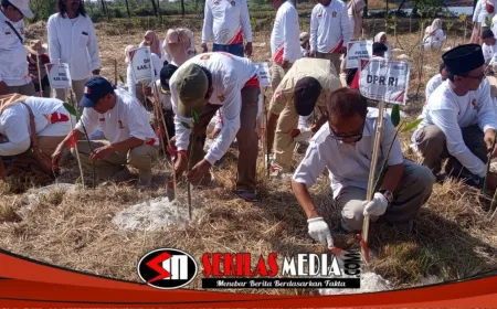DPC Partai Gerindra Gresik Tanam 750 Mangrove Peringati HUT ke-75 Prabowo Subianto