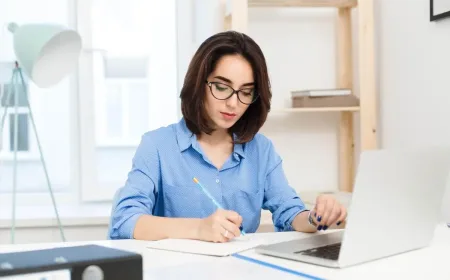 5 Cara Bertahan saat Deadline dan Meeting Sama-Sama Padat