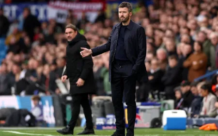 Ditahan Leeds United 1-1, Michael Carrick Tak Panik Manchester United Baru Menang 1 Kali