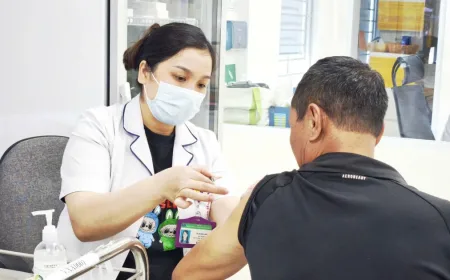 Infeksi meningokokus yang berbahaya semakin meningkat di kalangan remaja.