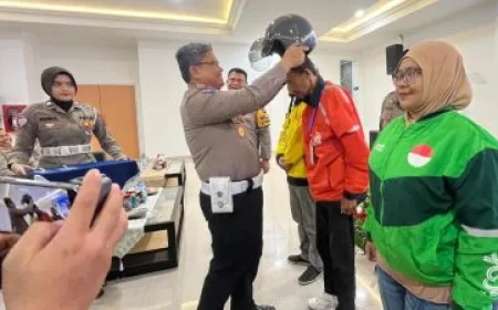 Tak Cuma Safety Riding, Polda Kalsel Bekali 100 Ojol Keterampilan Penanganan Korban Kecelakaan