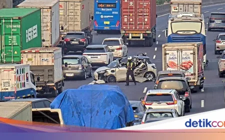 Kecelakaan Mobil Listrik di Tol Ancol, Ada Korban Dievakuasi ke RS