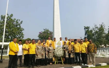 Enam Puluh Dua Tahun Partai Golkar: Berdiri Teguh, Berjalan Bersama