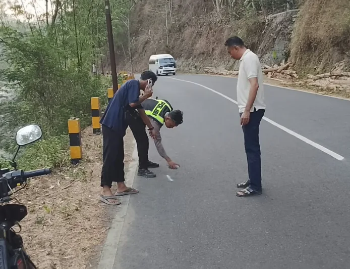 Bersenggolan Saat Menyalip, Pelajar di Pacitan Jatuh ke Sungai