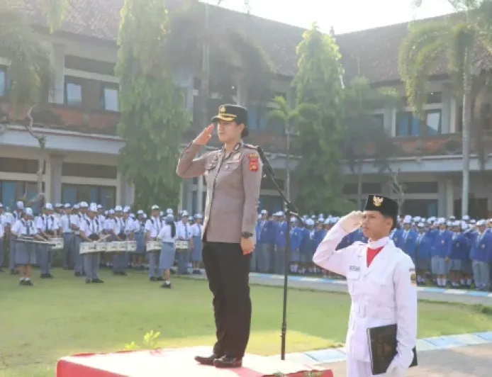 Wakapolres Gianyar Ajak Pelajar SMA Bijak Bermedia Sosial