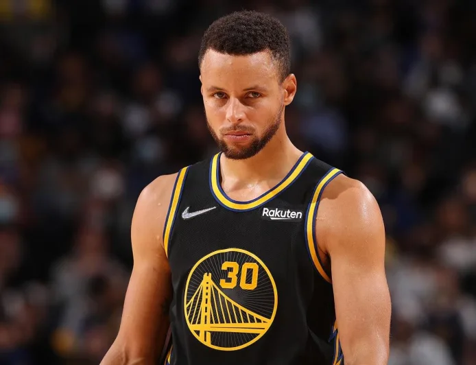 Bayang-Bayang Cedera Hantui Stephen Curry Menjelang Pembukaan Musim
