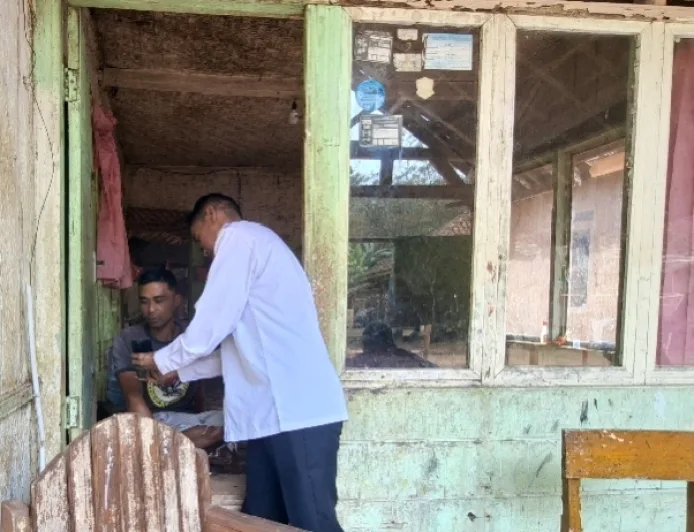 Pendamping Sosial Jampangkulon Perbarui Data DTSEN Warga Desa Tanjung Usai Viral di Media Sosial