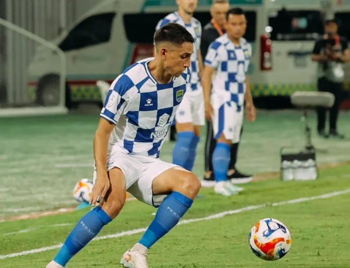 Profil Luka Menalo, Pemain Asal Bosnia & Herzegovina Andalan Persib Bandung