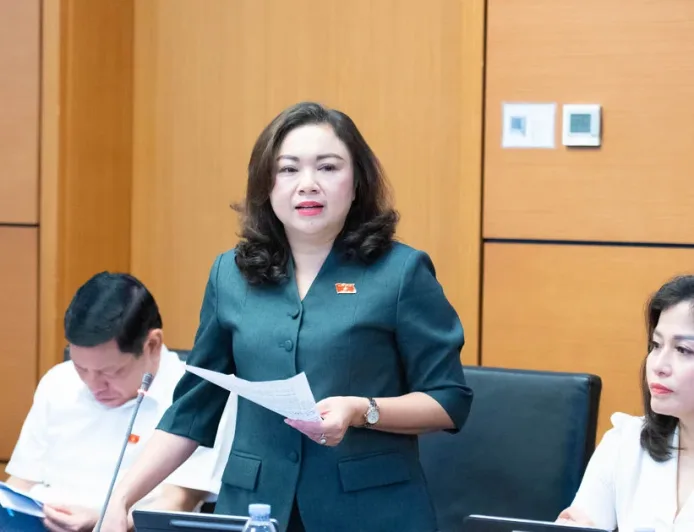 Pertimbangkan dengan cermat standar dan persyaratan untuk berpraktik hukum.