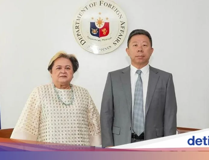 Dubes China Sesumbar Menang Mudah Lawan Manila, Filipina Meradang!
