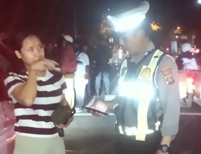 Respons Cepat Aduan 110, Unit Lalulintas Polsek Dentim Tindaklanjuti Laka Lantas di Jalur By Pass Ngurah Rai