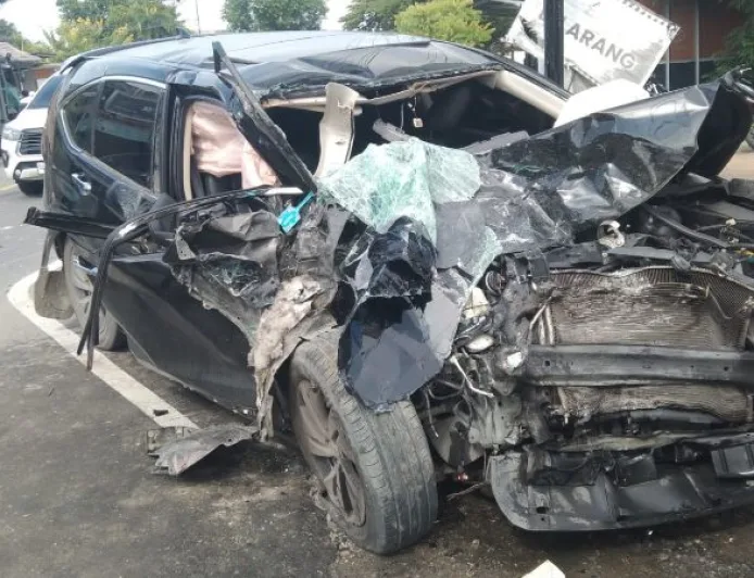 Laka Maut di Jeumpa, CR-V Tabrak Truk Tronton, 1 Pelajar Meninggal